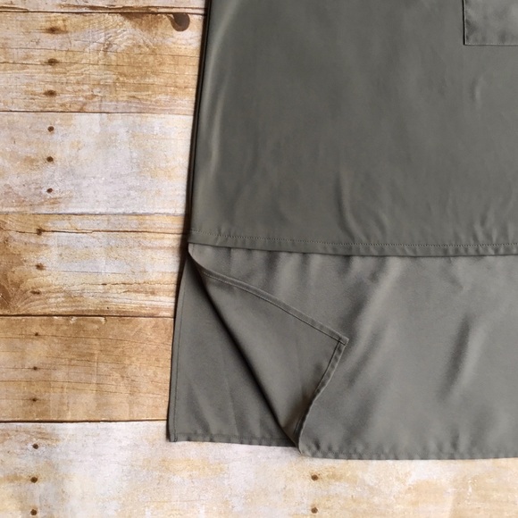 Calvin Klein Sleeveless Lightweight Top - Picture 4 of 6